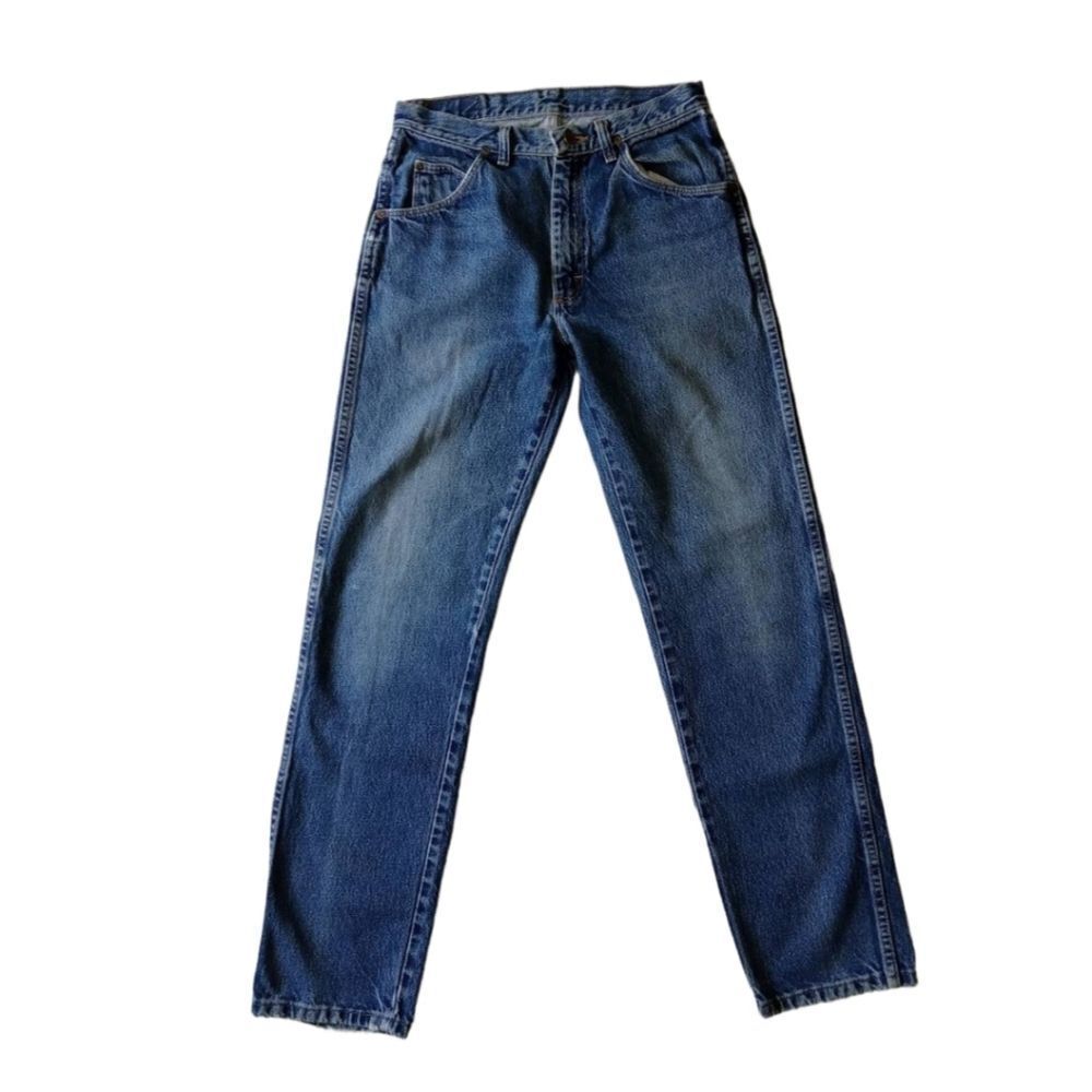 Wrangler Men's Mid Rise Regular Fit Straight Leg Blue Medium Wash Denim Jeans